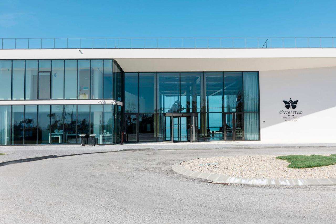 Royal Obidos Scenic Resort Praia del Rei Exteriör bild The headquarters of the company in the town of Ovar, Portugal.