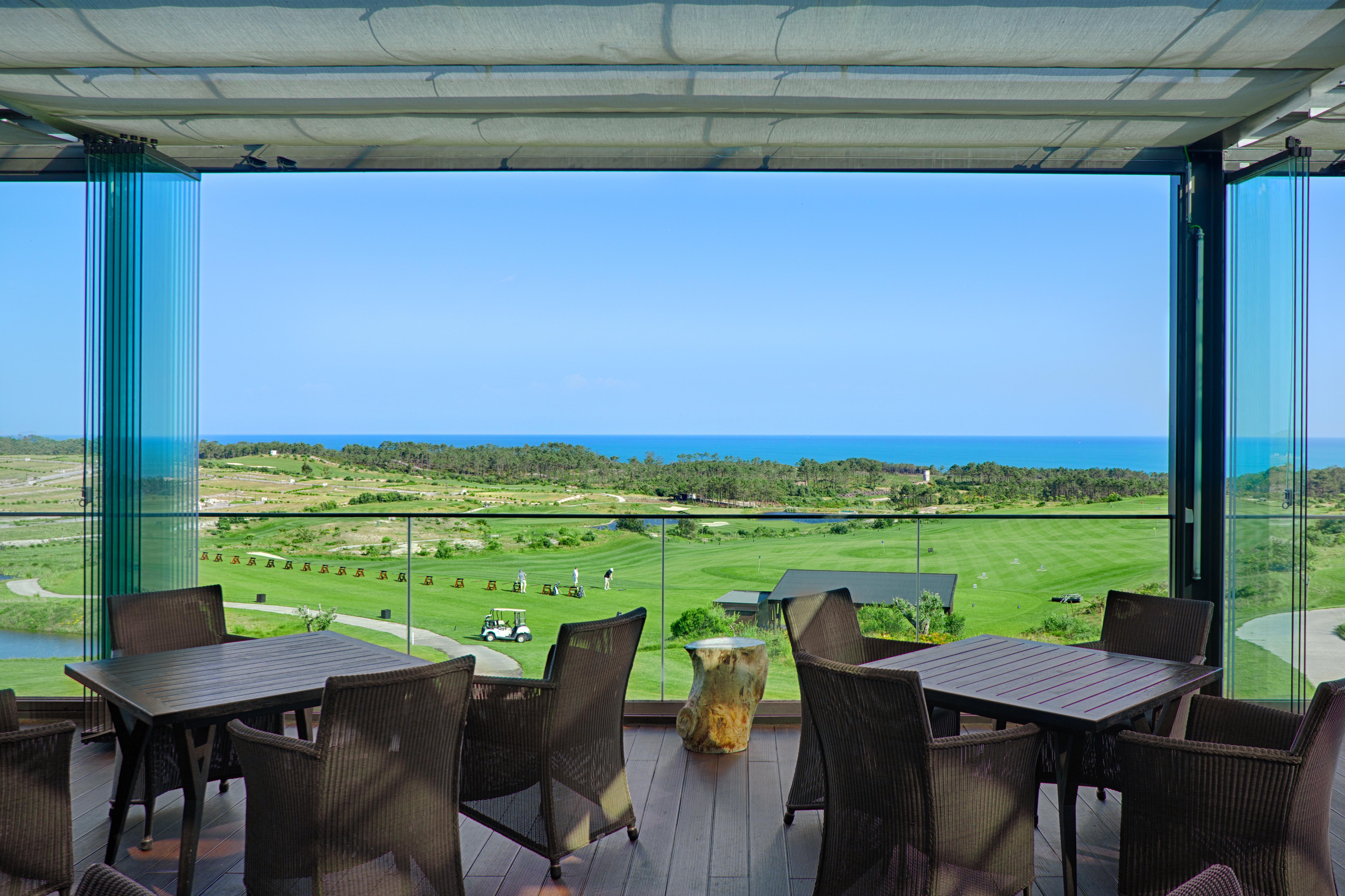 Royal Obidos Scenic Resort Praia del Rei Exteriör bild View from the clubhouse