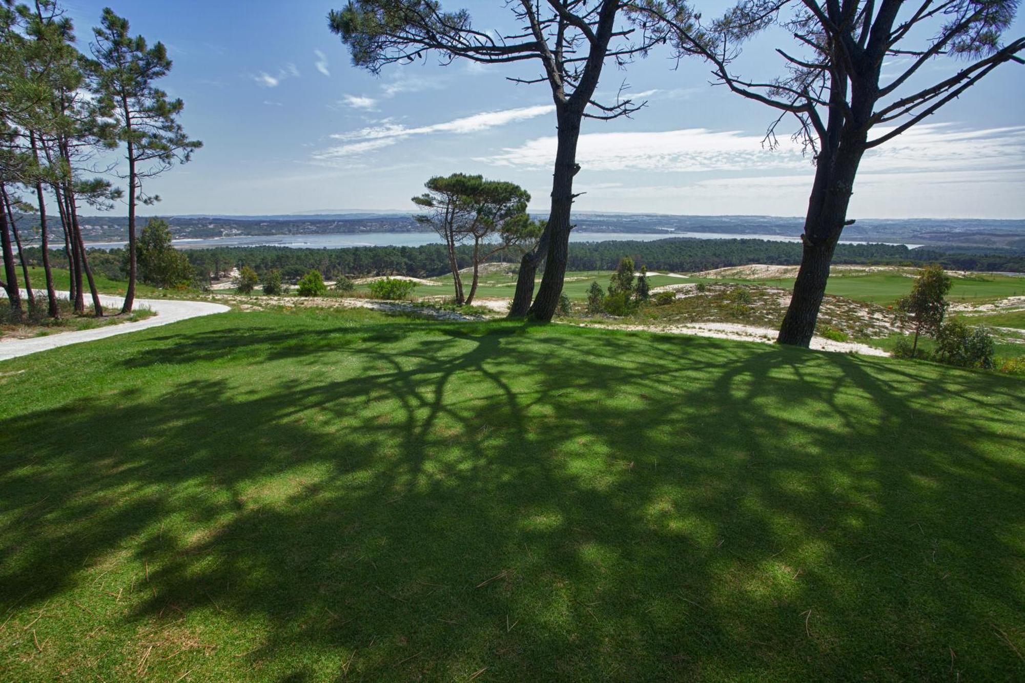 Royal Obidos Scenic Resort Praia del Rei Exteriör bild View of the golf course