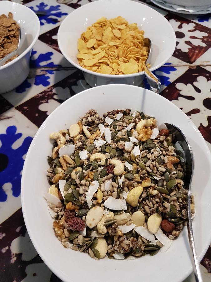 Royal Obidos Scenic Resort Praia del Rei Exteriör bild Muesli with nuts and coconut